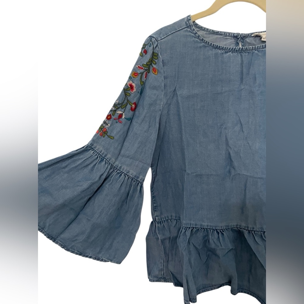Beachlunchlounge Embroidered Chambray Bell Sleeve Peplum Top